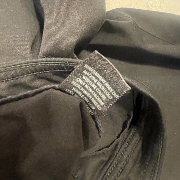 SOLD. White House Black Market (WHBM). Pants/Capris. LIKE NEW. SZ 6. - Picture 5 of 6